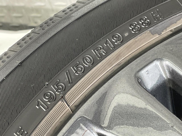 2023 Toyota Prius 6AA-MXWH60 (UW-69ef58bd78073)[8]