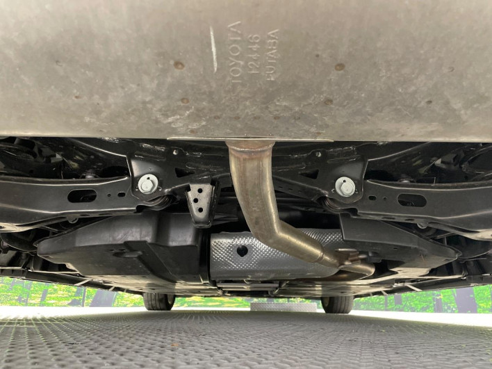 2023 Toyota Prius 6AA-MXWH60 (UW-69ef58bd78073)[27]