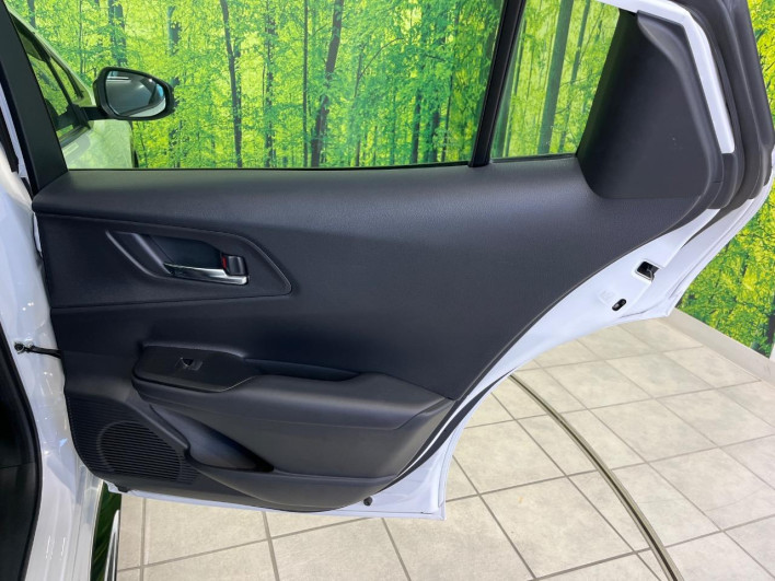 2023 Toyota Prius 6AA-MXWH60 (UW-69ef58be2ccd7)[13]