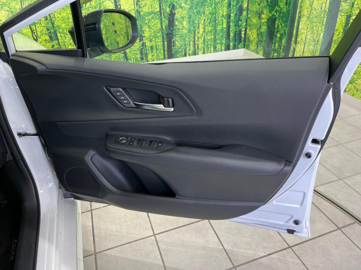 2023 Toyota Prius 6AA-MXWH60 (UW-69ef58be2ccd7)[12]