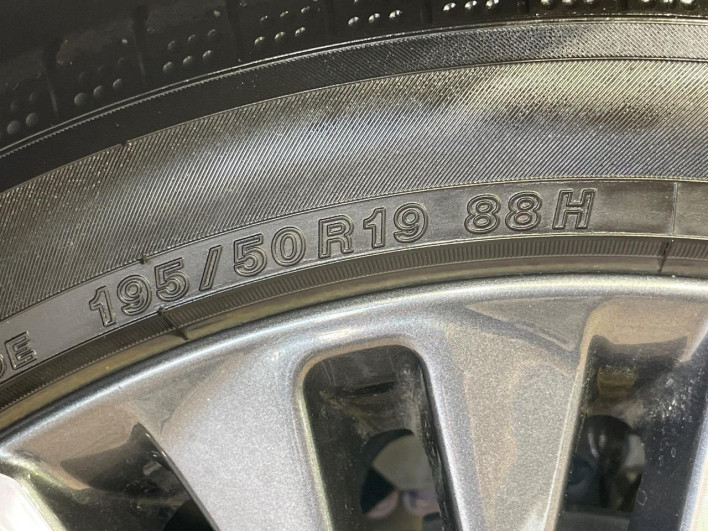 2025 Toyota Prius 6AA-MXWH60 (UW-69ef58be713de)[9]