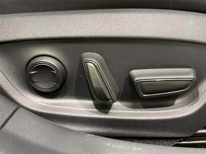 2025 Toyota Prius 6AA-MXWH60 (UW-69ef58be713de)[15]