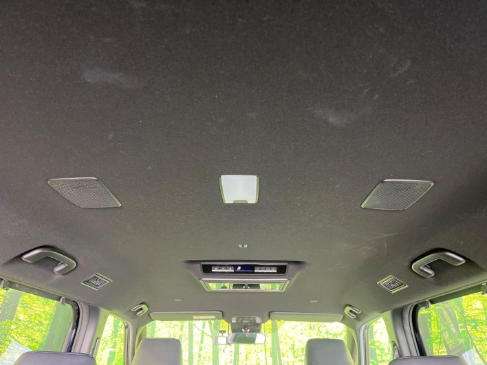 2022 Toyota Voxy 6BA-MZRA90W (UW-69ef58bf46052)[28]