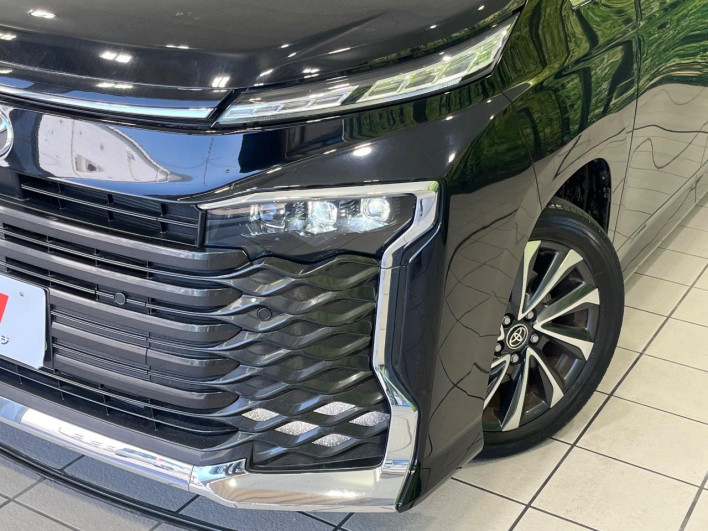 2022 Toyota Voxy 6BA-MZRA90W (UW-69ef58bf46052)[13]