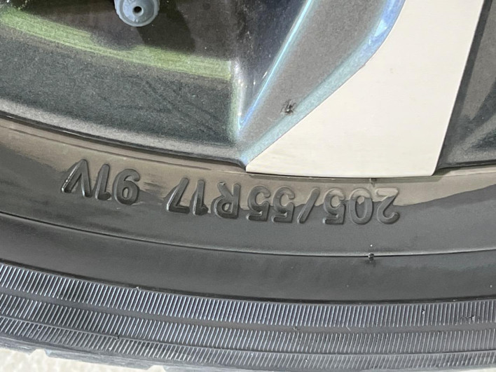 2022 Toyota Voxy 6BA-MZRA90W (UW-69ef58bf46052)[16]