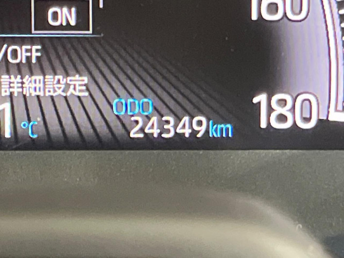 2022 Toyota Voxy 6BA-MZRA90W (UW-69ef58bf46052)[2]