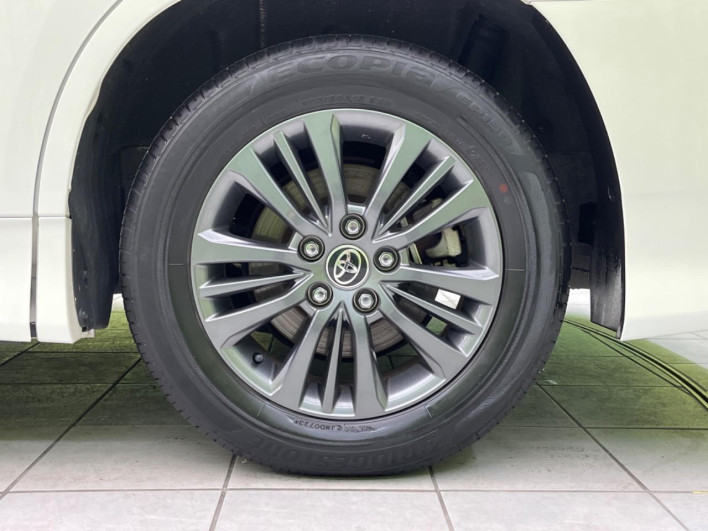 2023 Toyota Voxy 6BA-MZRA90W (UW-69ef58c00826f)[21]