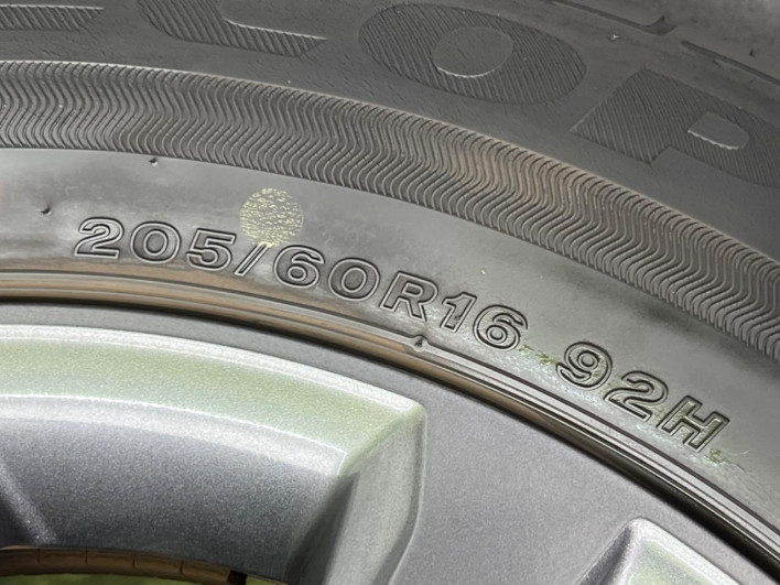 2023 Toyota Voxy 6BA-MZRA90W (UW-69ef58c00826f)[18]