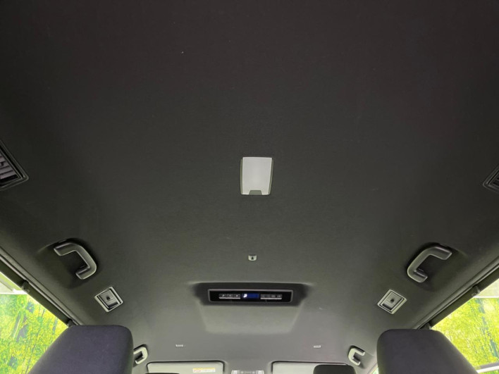 2023 Toyota Voxy 6BA-MZRA90W (UW-69ef58c00826f)[4]