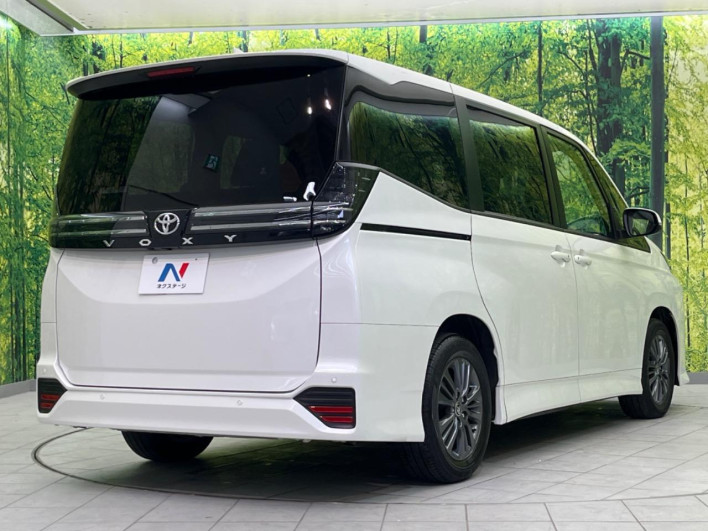 2023 Toyota Voxy 6BA-MZRA90W (UW-69ef58c00826f)[27]