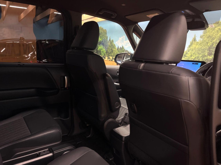 2023 Toyota Noah 6BA-MZRA90W (UW-69ef58c070dc4)[29]