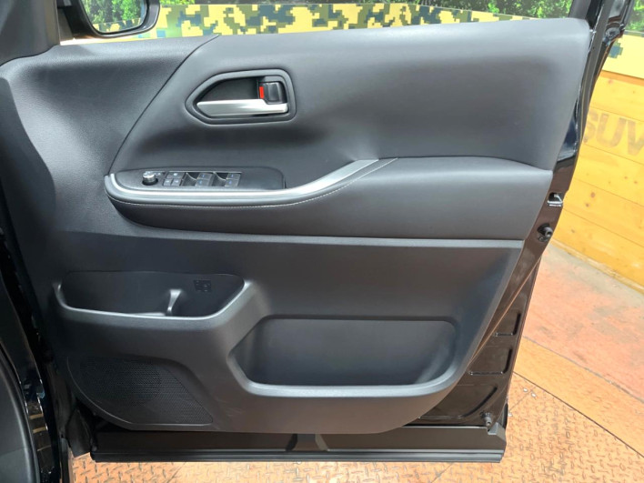 2023 Toyota Noah 6BA-MZRA90W (UW-69ef58c070dc4)[26]