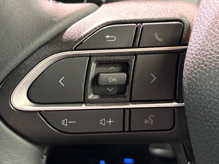 2023 Toyota Voxy 6BA-MZRA90W (UW-69ef58c153018)[26]