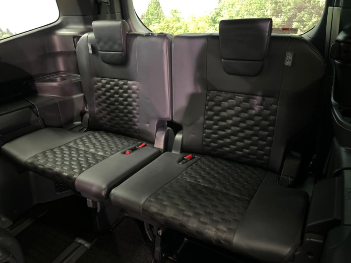 2023 Toyota Voxy 6BA-MZRA90W (UW-69ef58c153018)[11]