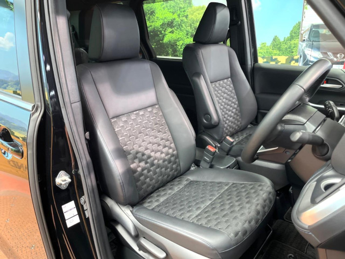 2023 Toyota Voxy 6BA-MZRA90W (UW-69ef58c153018)[7]