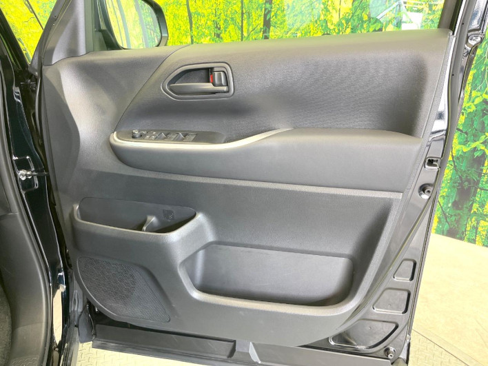 2023 Toyota Voxy 6BA-MZRA90W (UW-69ef58c1825d7)[10]