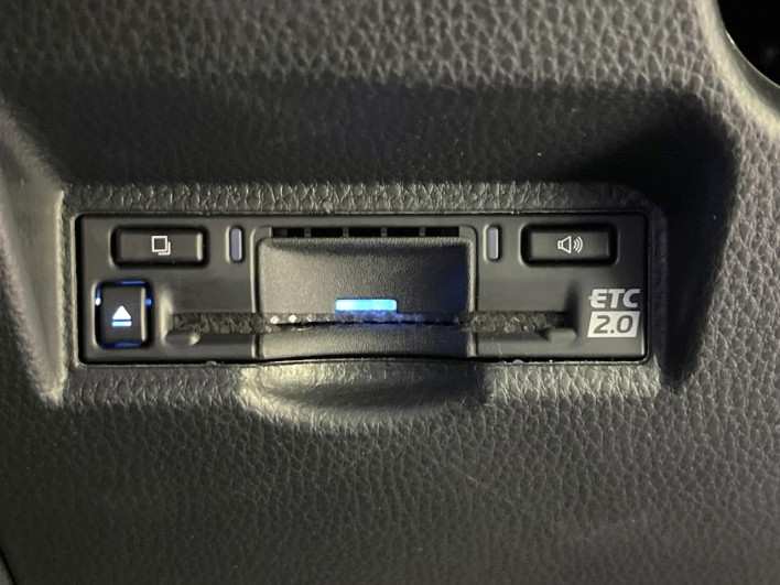 2023 Toyota Voxy 6BA-MZRA90W (UW-69ef58c1825d7)[26]