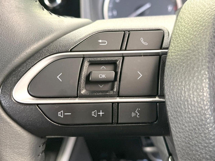 2023 Toyota Voxy 6BA-MZRA90W (UW-69ef58c1825d7)[16]