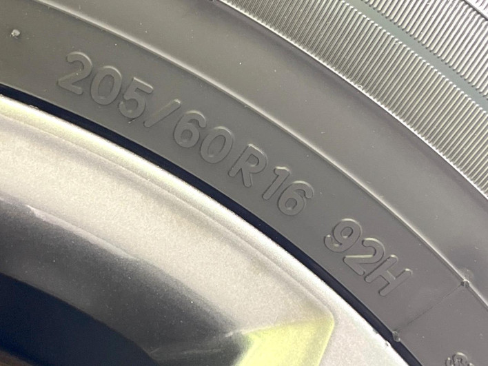 2023 Toyota Voxy 6BA-MZRA90W (UW-69ef58c1825d7)[6]