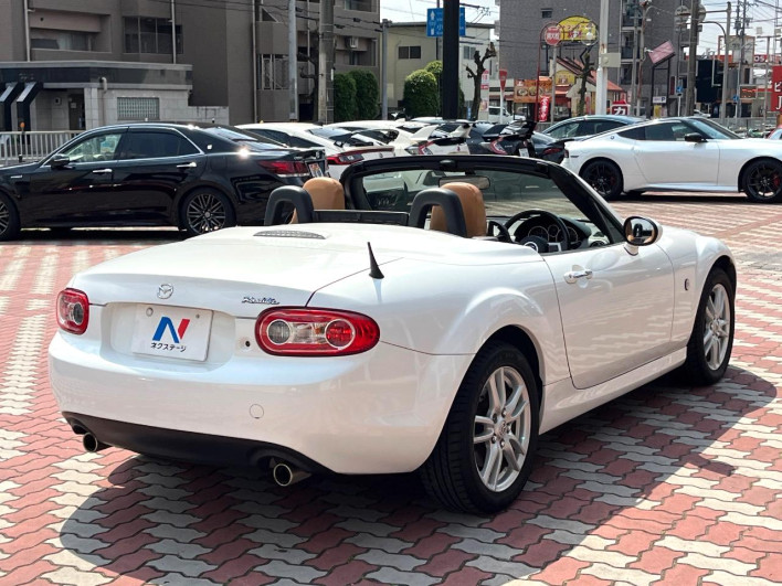 2011 Mazda Roadster DBA-NCEC (UW-69ef58c23630b)[26]