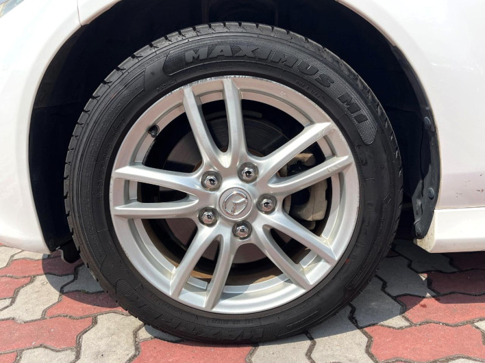 2011 Mazda Roadster DBA-NCEC (UW-69ef58c23630b)[24]