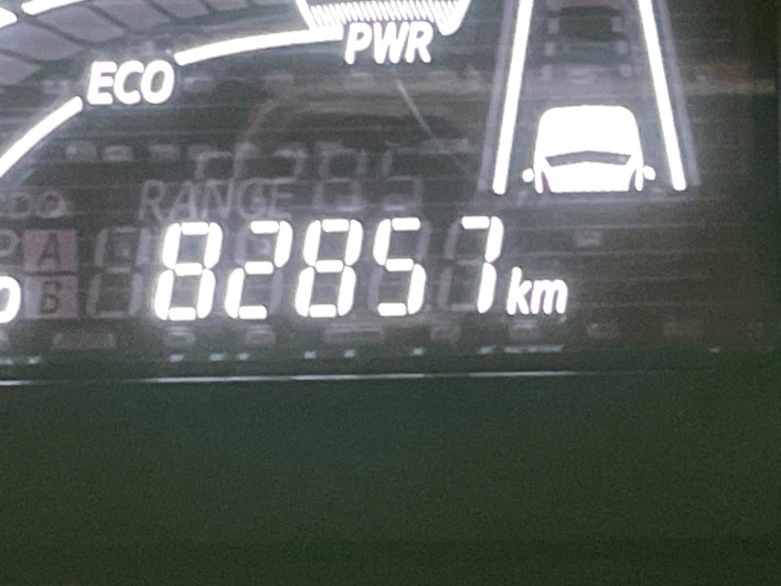 2015 Toyota Aqua DAA-NHP10 (UW-69ef58c5e2e31)[2]