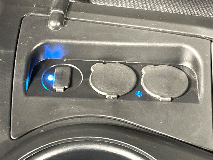 2015 Toyota Aqua DAA-NHP10 (UW-69ef58c5e2e31)[24]