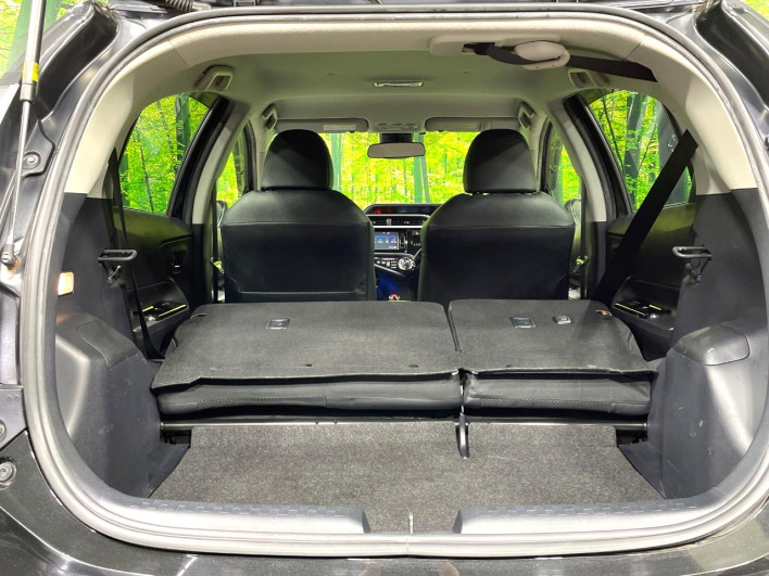 2015 Toyota Aqua DAA-NHP10 (UW-69ef58c5e2e31)[15]