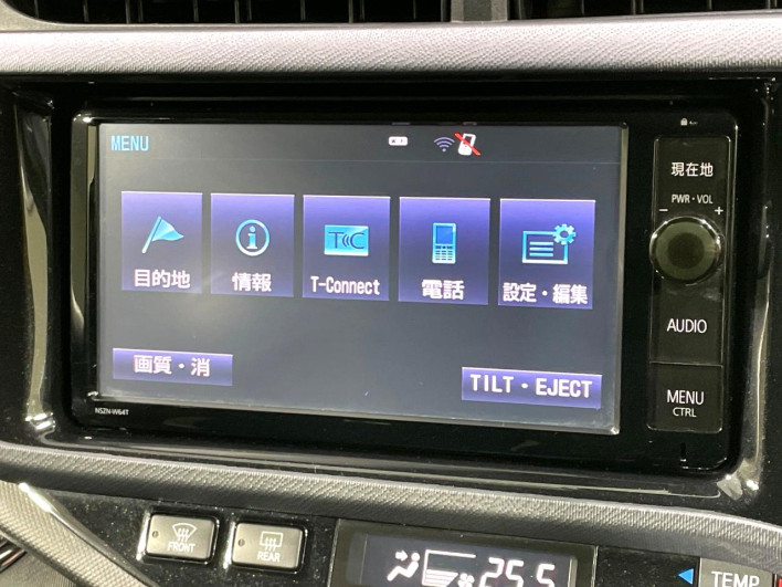 2015 Toyota Aqua DAA-NHP10 (UW-69ef58c5e2e31)[21]