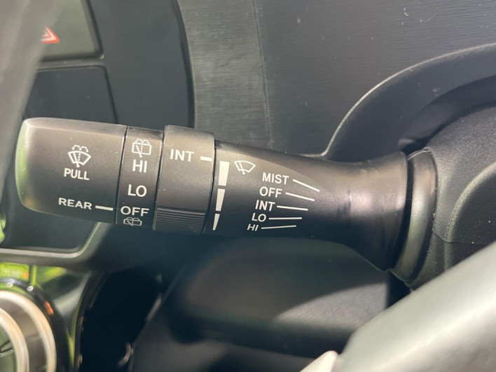 2016 Toyota Aqua DAA-NHP10 (UW-69ef58c65872a)[8]