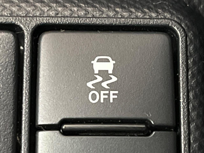 2016 Toyota Aqua DAA-NHP10 (UW-69ef58c65872a)[12]