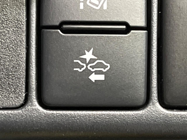 2016 Toyota Aqua DAA-NHP10 (UW-69ef58c65872a)[19]