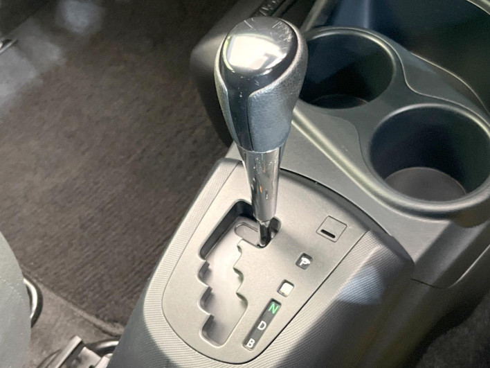 2019 Toyota Aqua DAA-NHP10 (UW-69ef58c66421c)[28]