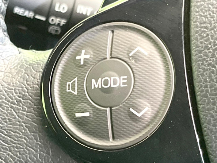 2019 Toyota Aqua DAA-NHP10 (UW-69ef58c66421c)[24]