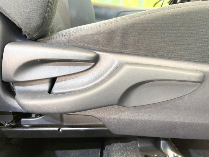 2019 Toyota Aqua DAA-NHP10 (UW-69ef58c66421c)[15]