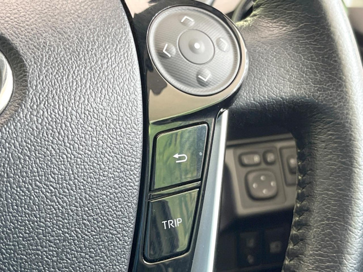 2019 Toyota Aqua DAA-NHP10 (UW-69ef58c66421c)[25]