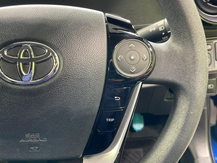 2019 Toyota Aqua DAA-NHP10 (UW-69ef58c754ca6)[18]