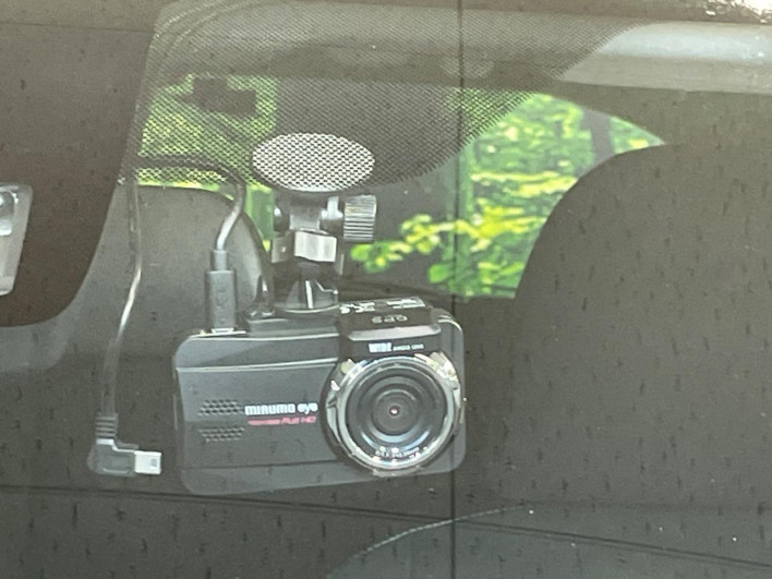 2019 Toyota Aqua DAA-NHP10 (UW-69ef58c754ca6)[5]