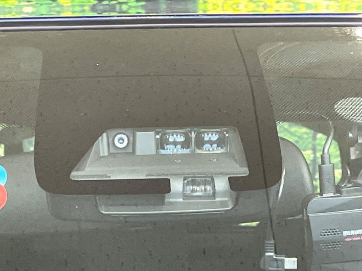 2019 Toyota Aqua DAA-NHP10 (UW-69ef58c754ca6)[4]