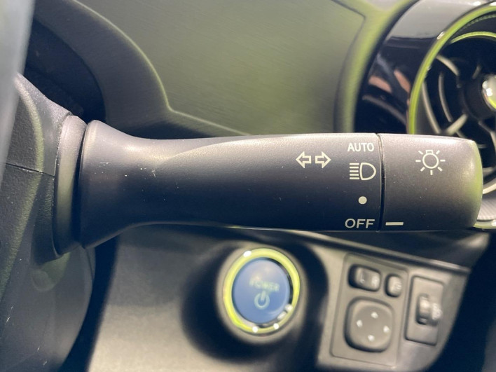 2019 Toyota Aqua DAA-NHP10 (UW-69ef58c754ca6)[29]