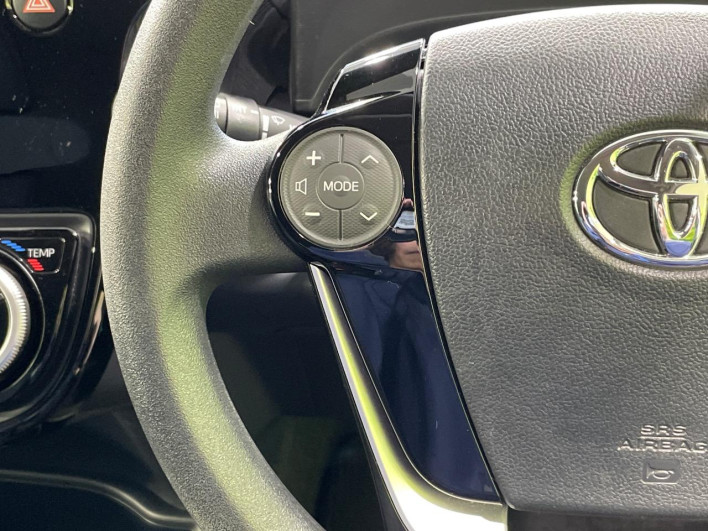 2019 Toyota Aqua DAA-NHP10 (UW-69ef58c754ca6)[19]