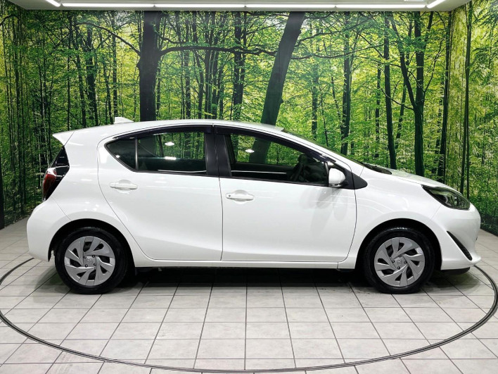 2020 Toyota Aqua 6AA-NHP10 (UW-69ef58c7d892e)[11]