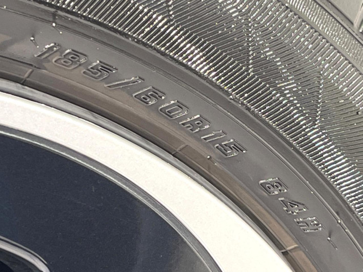 2021 Toyota Aqua 6AA-NHP10 (UW-69ef58c87596d)[24]