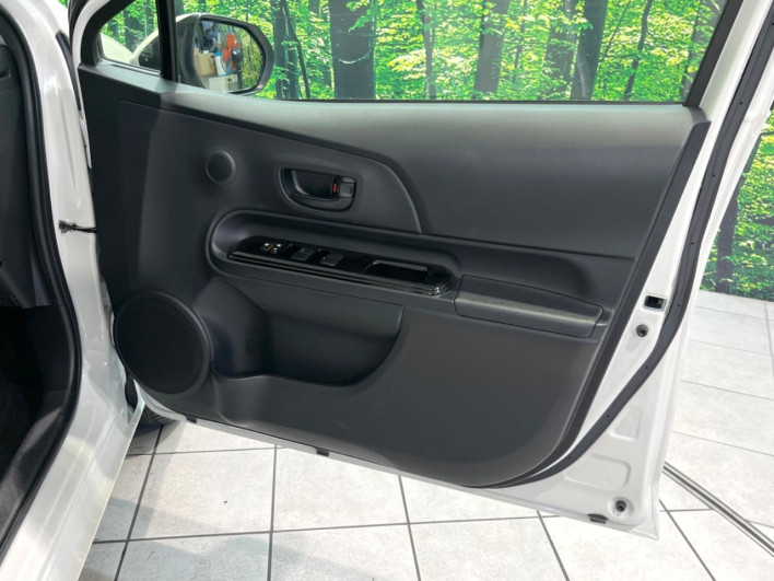 2021 Toyota Aqua 6AA-NHP10 (UW-69ef58c87596d)[29]