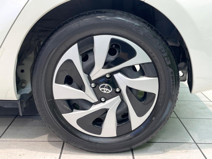 2021 Toyota Aqua 6AA-NHP10 (UW-69ef58c87596d)[23]