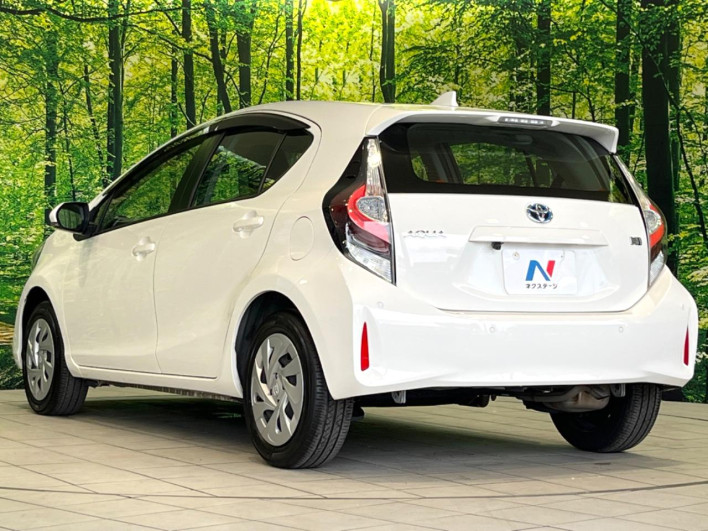 2021 Toyota Aqua 6AA-NHP10 (UW-69ef58c875b8e)[17]