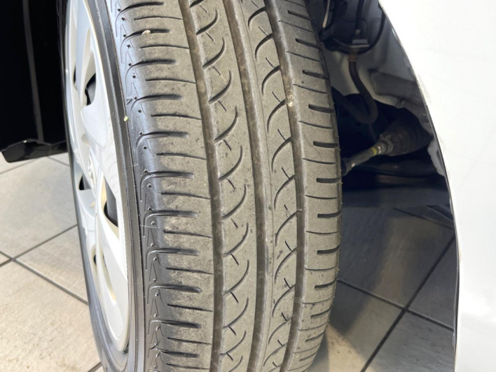 2021 Toyota Aqua 6AA-NHP10 (UW-69ef58c875b8e)[23]