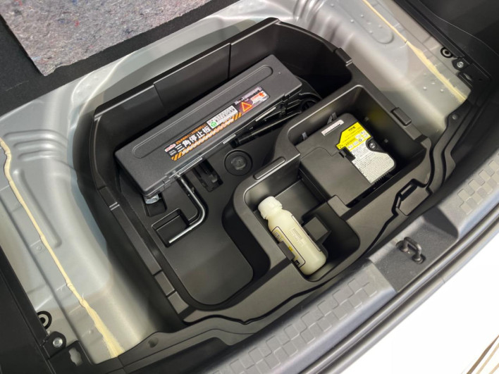 2021 Toyota Aqua 6AA-NHP10 (UW-69ef58c945c05)[9]