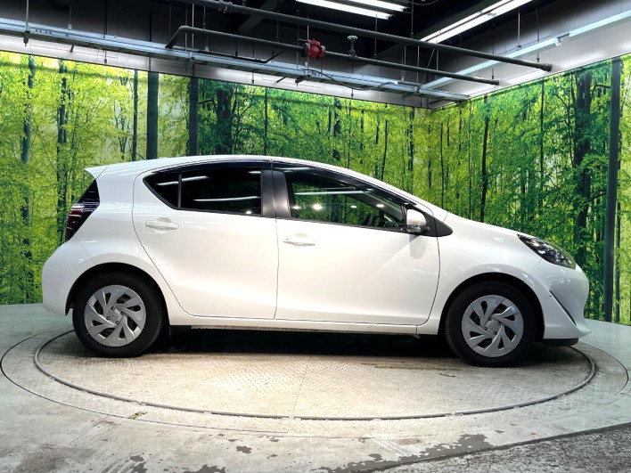 2021 Toyota Aqua 6AA-NHP10 (UW-69ef58c9f1746)[21]