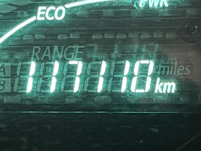 2013 Toyota Aqua DAA-NHP10 (UW-69ef58ca4cfff)[2]